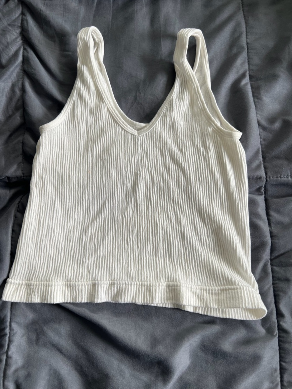 Love Tree White Ribbed V-Neck Crop Tank